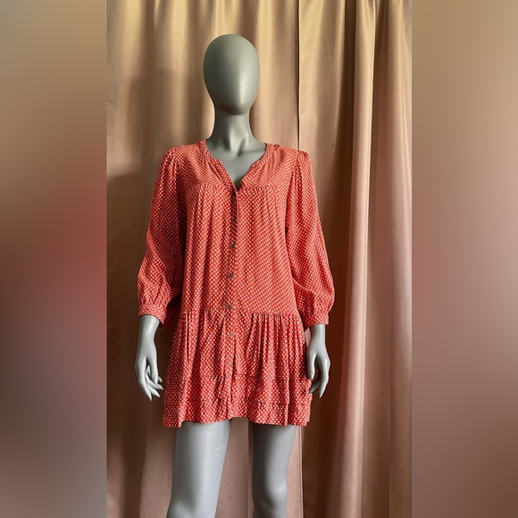 HOLDING HORSES Dresses & Skirts - Anthropologie Holding Horses Small Pavin button-down tunic Rust Dot Print GUC